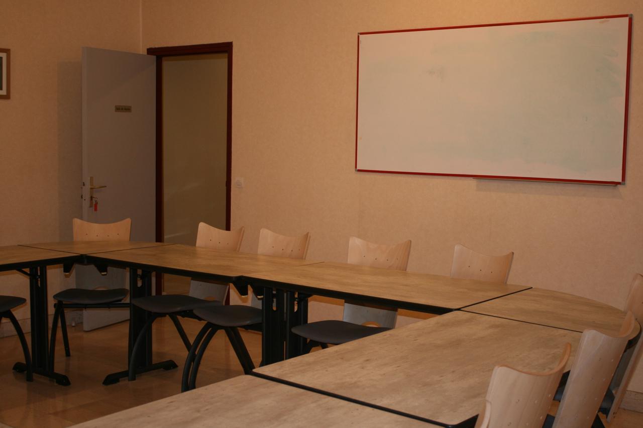 Residence Universitaire Lanteri Fontenay-aux-Roses Buitenkant foto